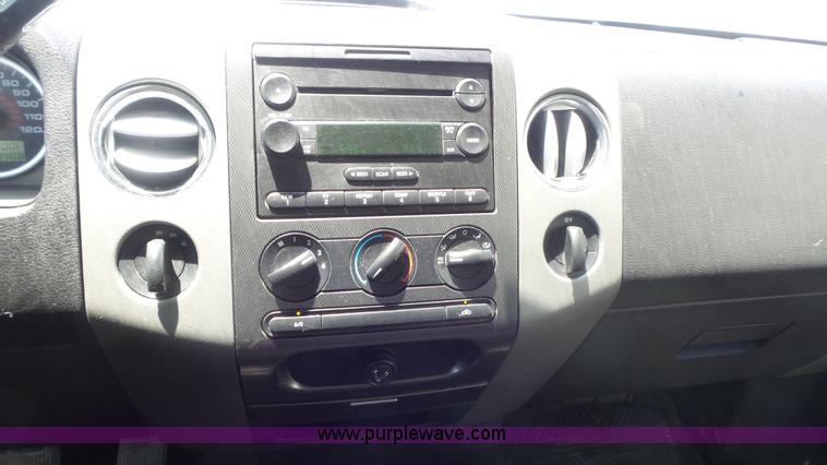 image for item K7747 2006 Ford F150 SuperCab pickup truck