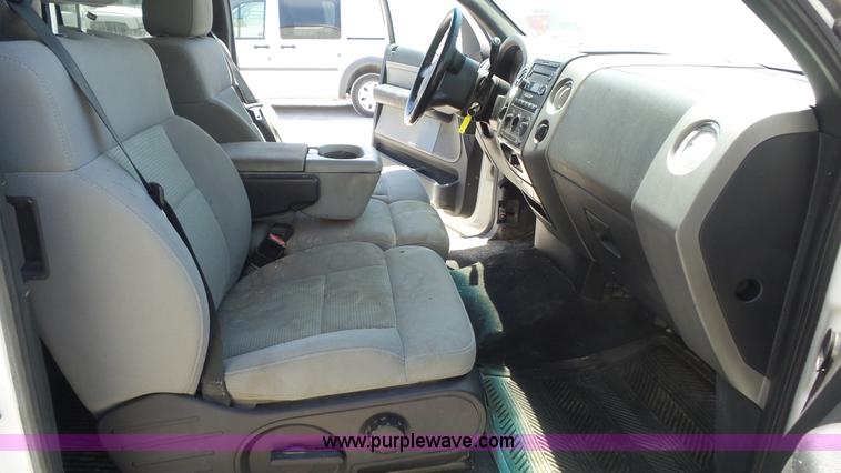 image for item K7747 2006 Ford F150 SuperCab pickup truck