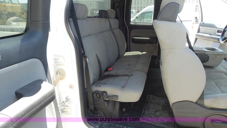 image for item K7747 2006 Ford F150 SuperCab pickup truck