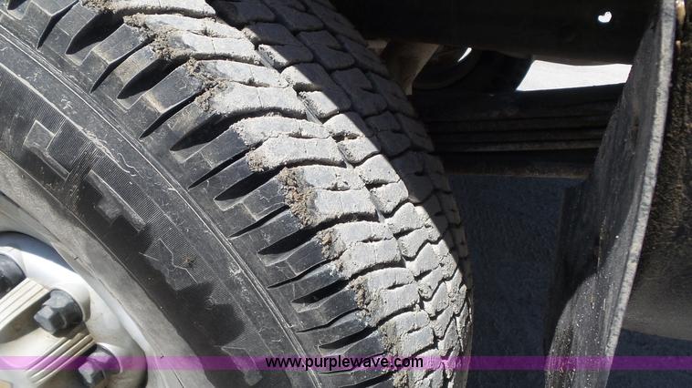 image for item K7748 2003 Chevrolet Silverado 2500 HD pickup truck