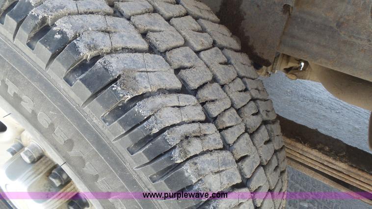 image for item K7748 2003 Chevrolet Silverado 2500 HD pickup truck