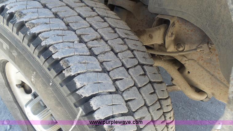 image for item K7748 2003 Chevrolet Silverado 2500 HD pickup truck