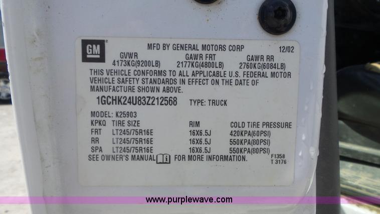 image for item K7748 2003 Chevrolet Silverado 2500 HD pickup truck