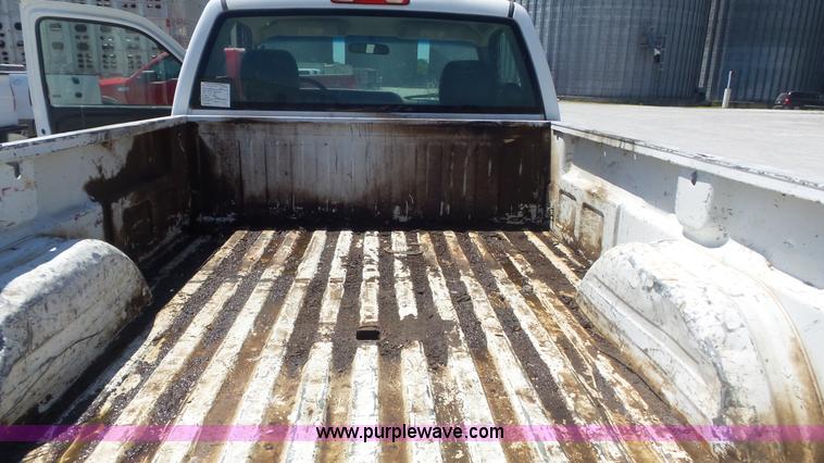 image for item K7748 2003 Chevrolet Silverado 2500 HD pickup truck