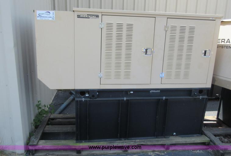 image for item K7896 (3) Generac 2000 Series generator