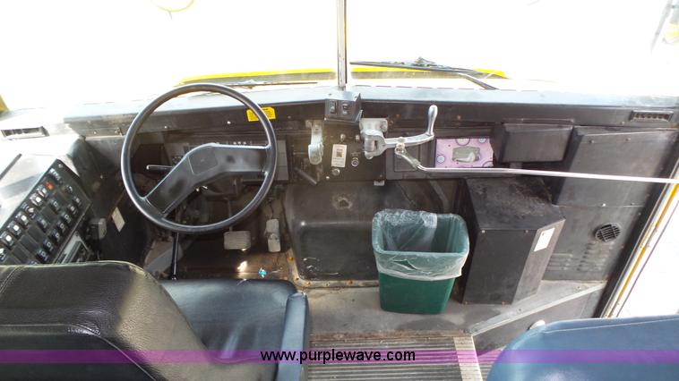 image for item K8313 1998 International 3800 school bus