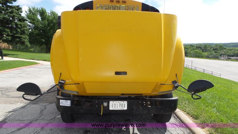 image for item K8313 1998 International 3800 school bus