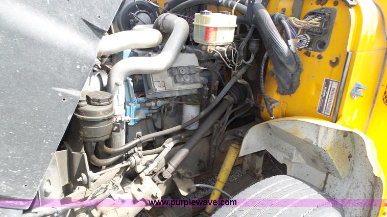 image for item K8313 1998 International 3800 school bus