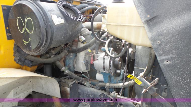 image for item K8313 1998 International 3800 school bus