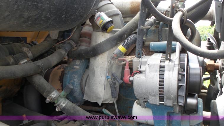 image for item K8313 1998 International 3800 school bus