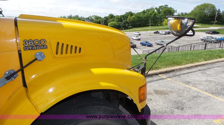 image for item K8313 1998 International 3800 school bus