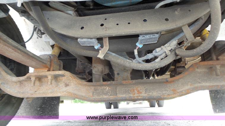 image for item K8313 1998 International 3800 school bus