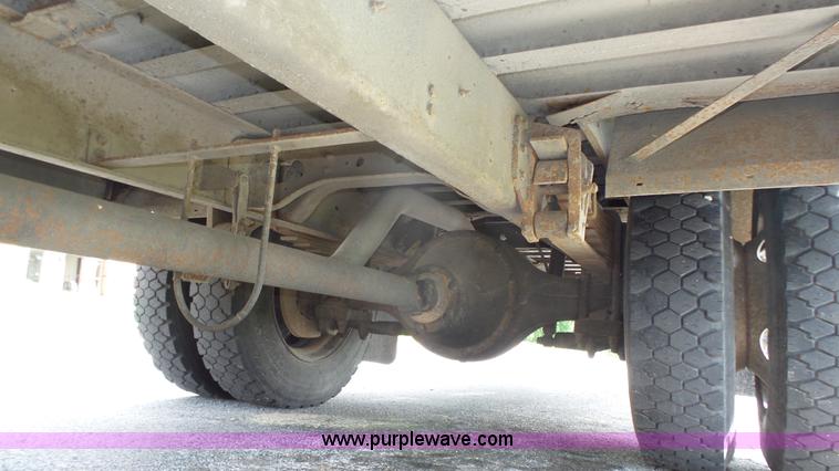 image for item K8313 1998 International 3800 school bus