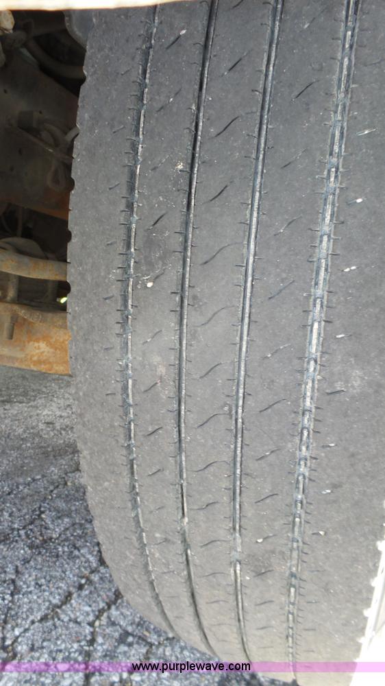 image for item K8313 1998 International 3800 school bus