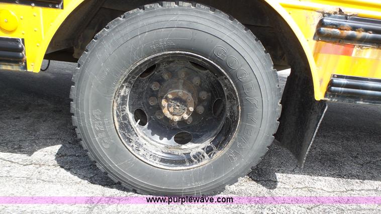 image for item K8313 1998 International 3800 school bus