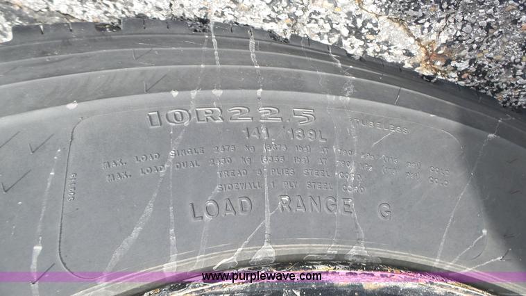 image for item K8313 1998 International 3800 school bus