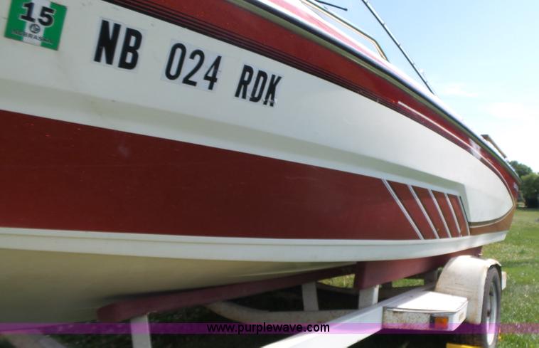 image for item K8323 1988 Glastron SSV-199 boat