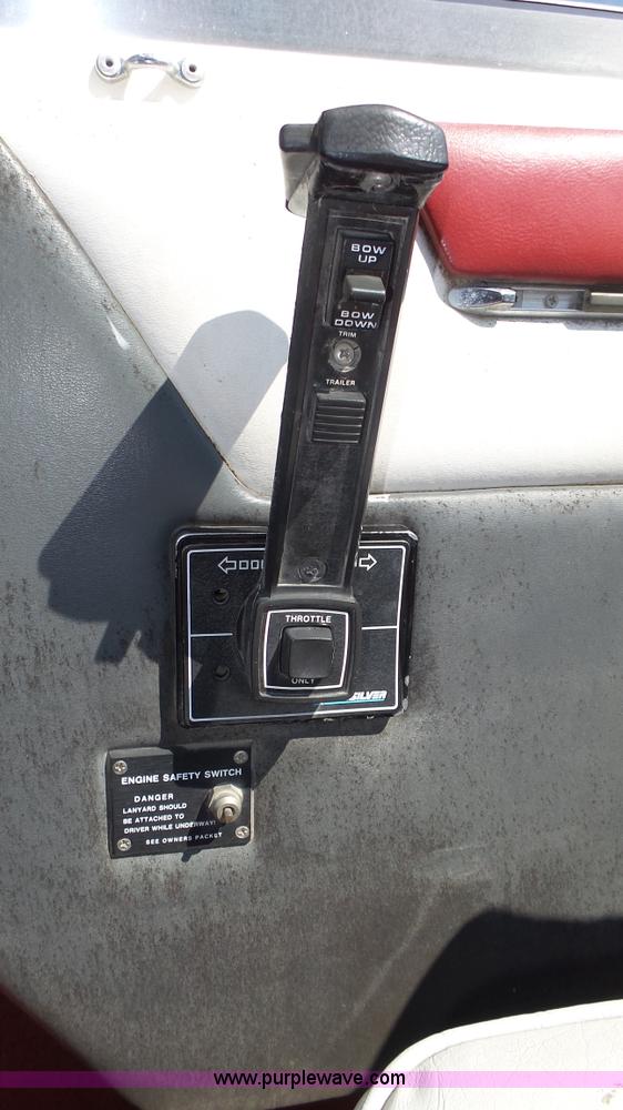 image for item K8323 1988 Glastron SSV-199 boat