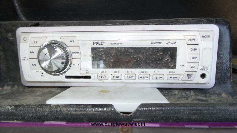 image for item K8323 1988 Glastron SSV-199 boat