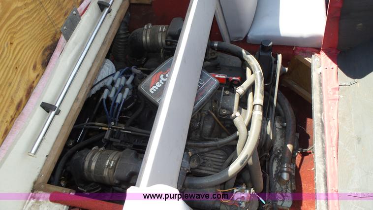 image for item K8323 1988 Glastron SSV-199 boat