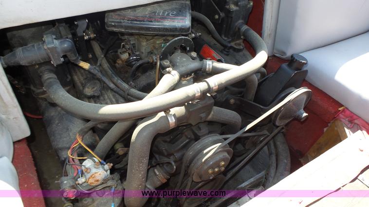 image for item K8323 1988 Glastron SSV-199 boat