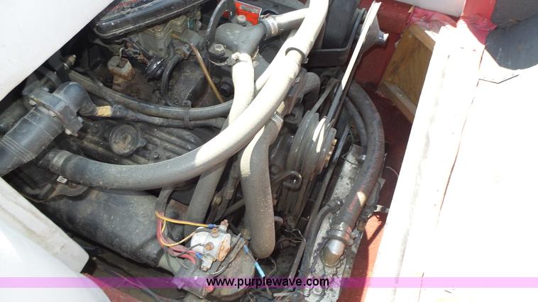 image for item K8323 1988 Glastron SSV-199 boat