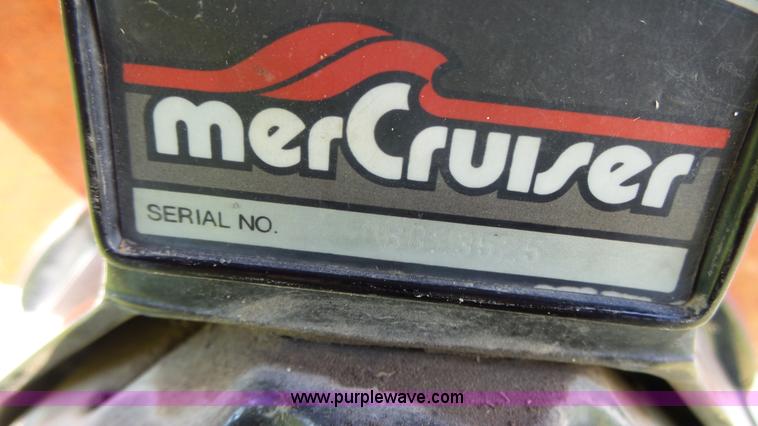 image for item K8323 1988 Glastron SSV-199 boat