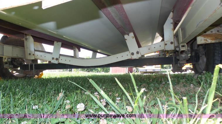 image for item K8323 1988 Glastron SSV-199 boat