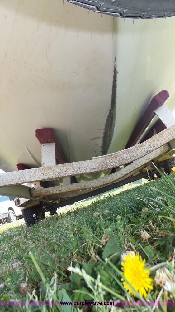 image for item K8323 1988 Glastron SSV-199 boat