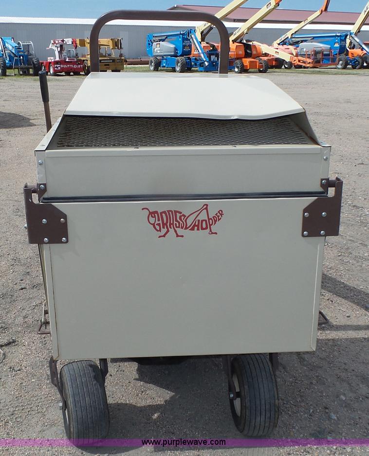 image for item K8330 Grasshopper 620T ZTR lawn mower