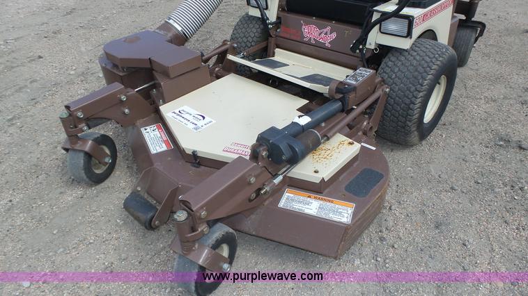 image for item K8330 Grasshopper 620T ZTR lawn mower