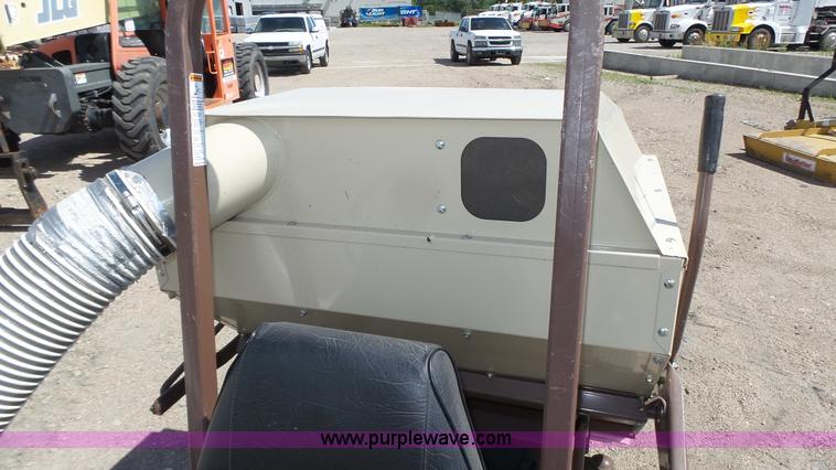 image for item K8330 Grasshopper 620T ZTR lawn mower