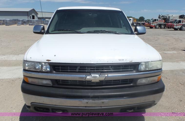 image for item K8337 2000 Chevrolet Silverado 1500 LS Z71 Ext. Cab pickup truck