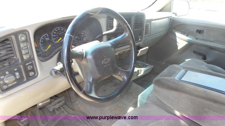 image for item K8337 2000 Chevrolet Silverado 1500 LS Z71 Ext. Cab pickup truck