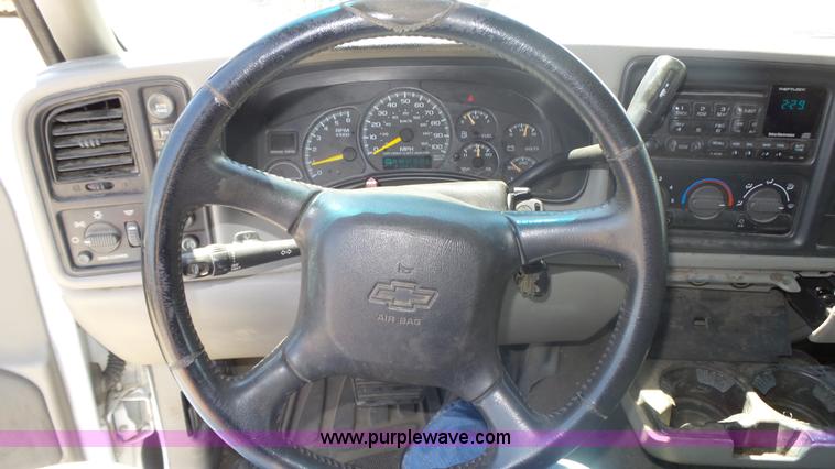 image for item K8337 2000 Chevrolet Silverado 1500 LS Z71 Ext. Cab pickup truck