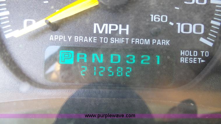 image for item K8337 2000 Chevrolet Silverado 1500 LS Z71 Ext. Cab pickup truck