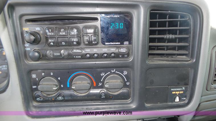 image for item K8337 2000 Chevrolet Silverado 1500 LS Z71 Ext. Cab pickup truck