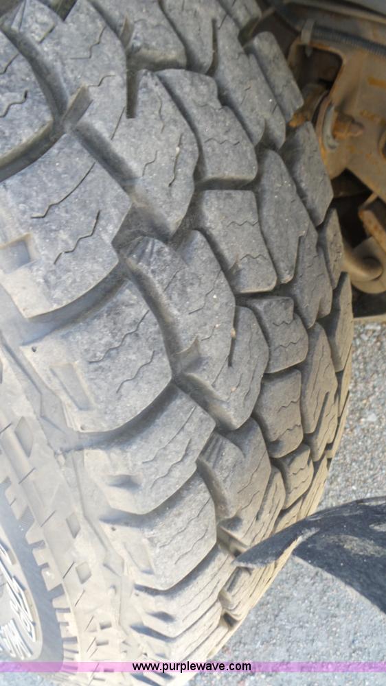 image for item K8337 2000 Chevrolet Silverado 1500 LS Z71 Ext. Cab pickup truck