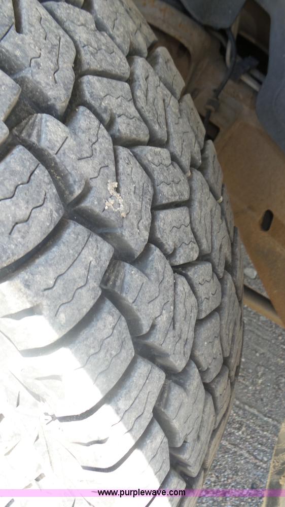 image for item K8337 2000 Chevrolet Silverado 1500 LS Z71 Ext. Cab pickup truck