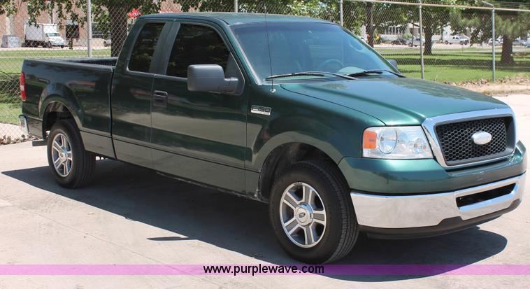 image for item K8808 2007 Ford F150 XLT SuperCab pickup truck