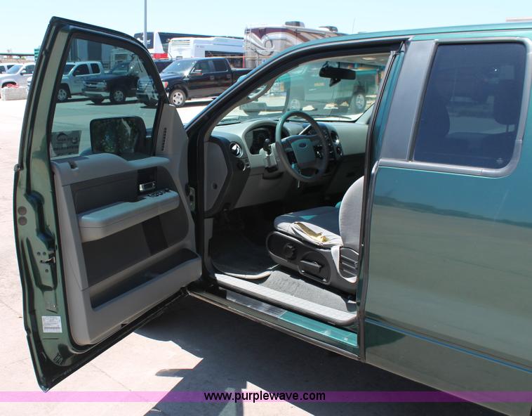 image for item K8808 2007 Ford F150 XLT SuperCab pickup truck