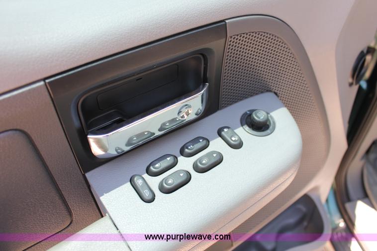 image for item K8808 2007 Ford F150 XLT SuperCab pickup truck