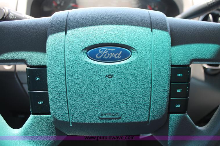 image for item K8808 2007 Ford F150 XLT SuperCab pickup truck