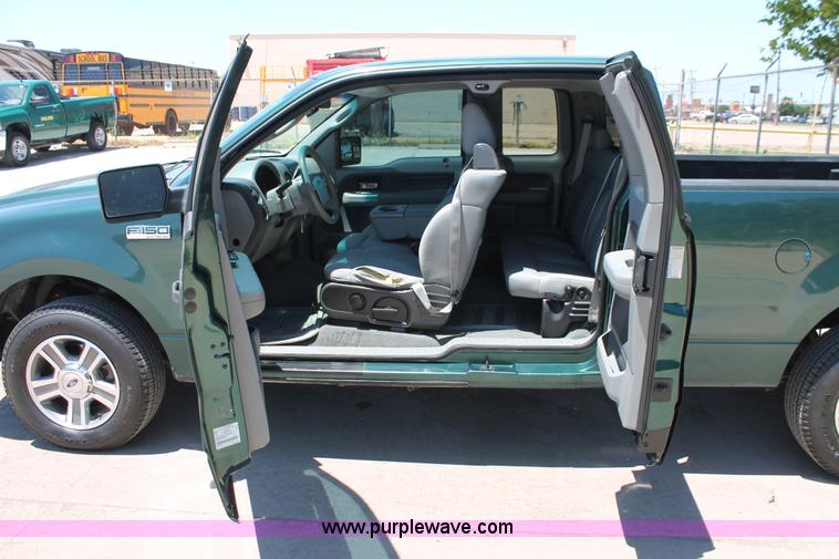 image for item K8808 2007 Ford F150 XLT SuperCab pickup truck