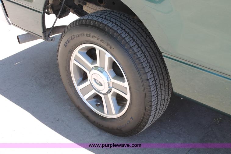 image for item K8808 2007 Ford F150 XLT SuperCab pickup truck