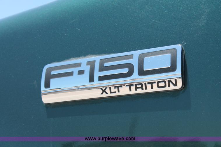 image for item K8808 2007 Ford F150 XLT SuperCab pickup truck