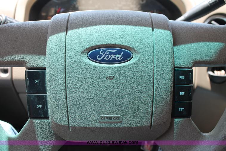 image for item K8809 2008 Ford F150 XLT SuperCrew pickup truck