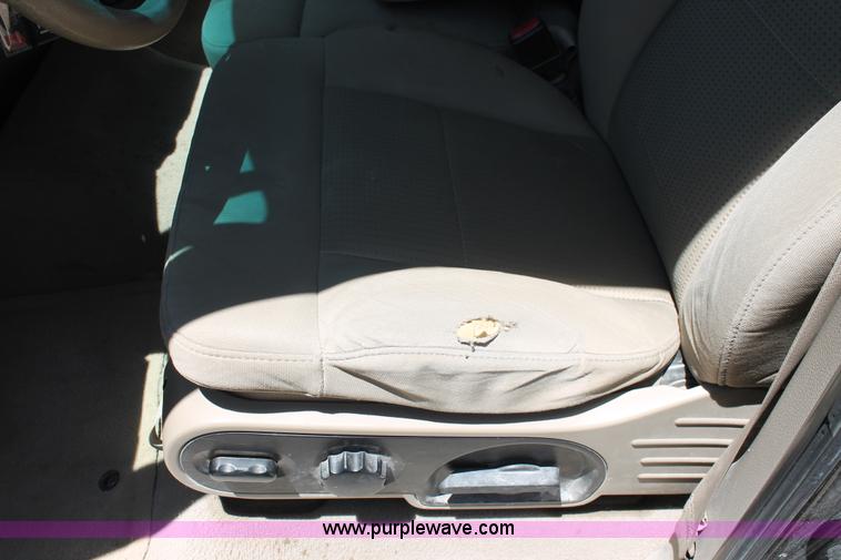 image for item K8809 2008 Ford F150 XLT SuperCrew pickup truck