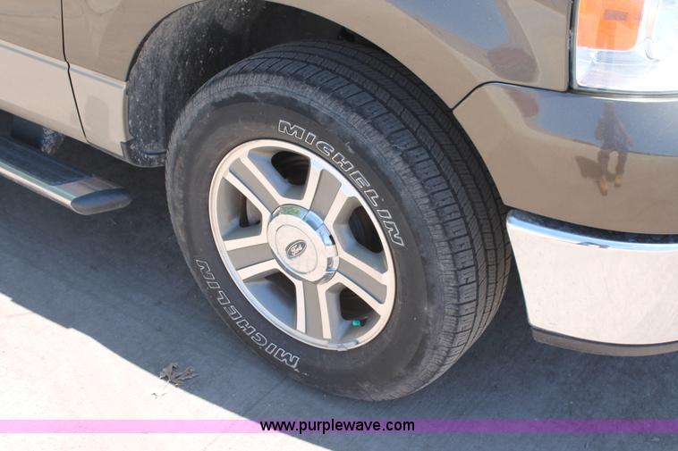 image for item K8809 2008 Ford F150 XLT SuperCrew pickup truck