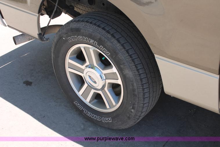 image for item K8809 2008 Ford F150 XLT SuperCrew pickup truck